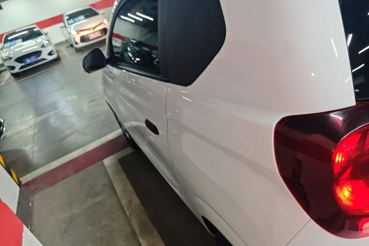 Used Roewe Clever 2021 302 km New Four-Seater Super-Efficient Version