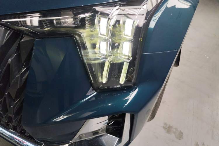 Used GAC Trumpchi GS8 2022 Dual-Engine Series 2.0TM Four-Wheel Drive Prestige Edition (6 Seats)