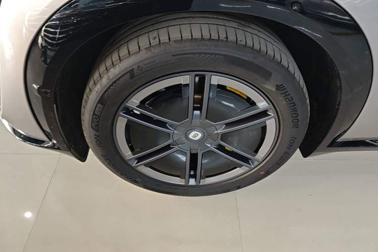 Used Xiaomi Auto YU7 2025 Ultra-Long Range Rear-Wheel Drive Version