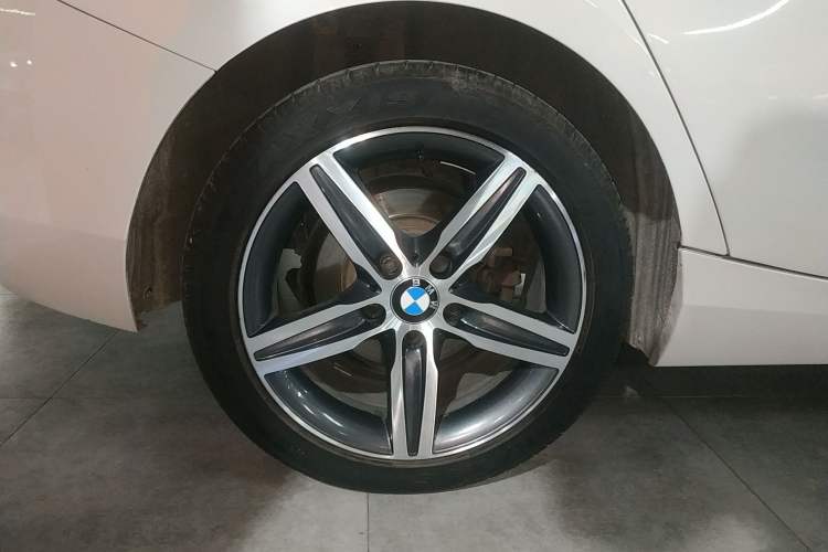 Used BMW 1 Series 2015 120i Sport Design Package Right Rear Wheel Hub