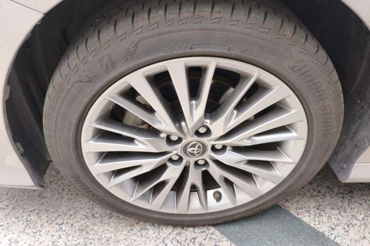 Used Toyota Camry 2019 Dual-Engine 2.5 HG Luxury Edition China VI Standard