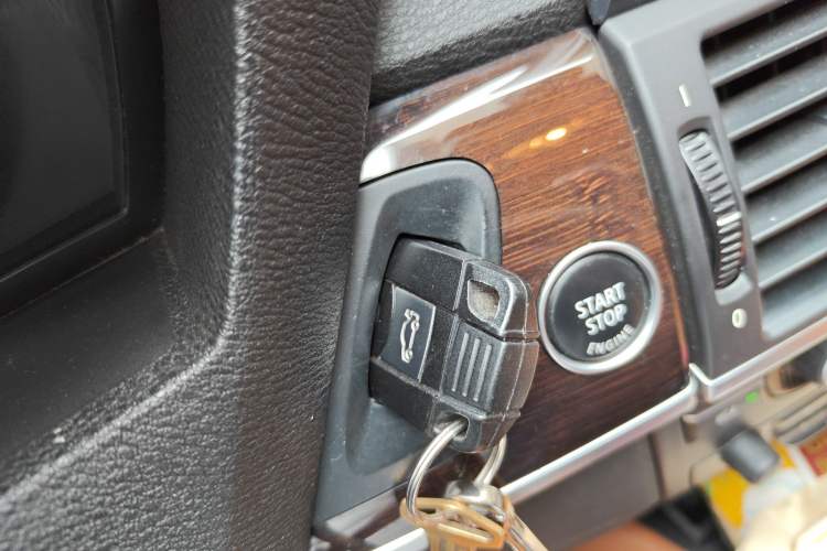 Used BMW X6 2014 xDrive35i Sport model Vehicle Key