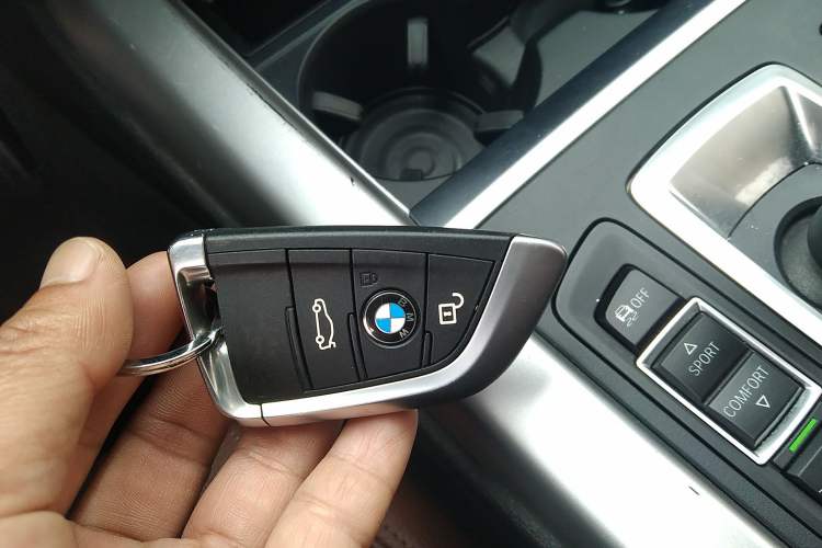 Used BMW X5  Vehicle Key