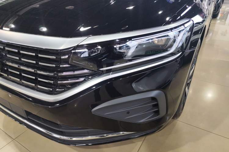 Used Volkswagen Passat 2026 Model, Outstanding 380TSI Longteng Edition Left Front Headlight