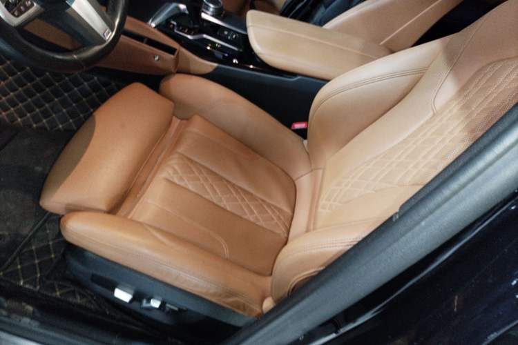 Used BMW 5 Series 2022 530i M Sport Package Left Front Seat