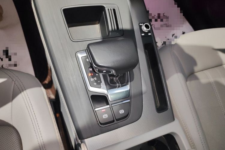 Used Audi Q5L 2022 40T Luxury Elegant Model
