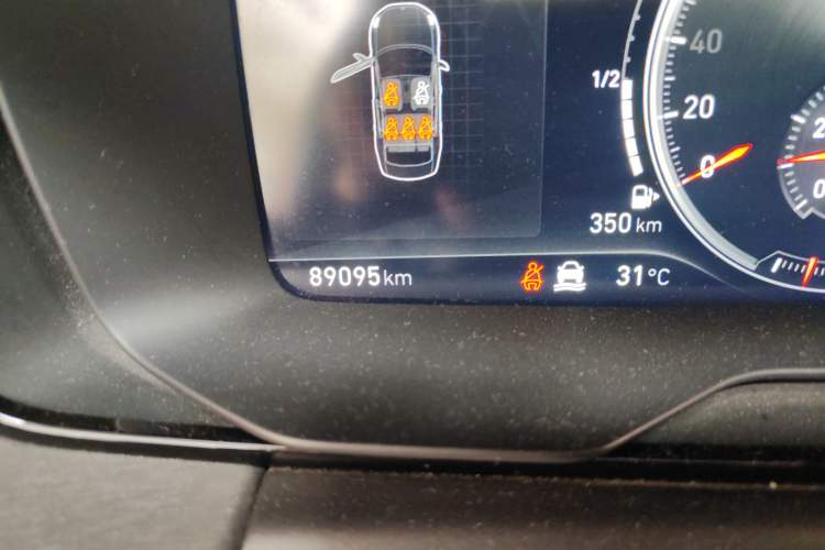 Used Lynk & Co 03 2020 1.5TD DCT JingPro Edition Odometer Close Up