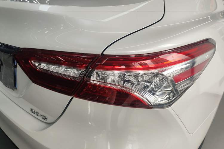 Used Toyota Camry 2021 2.0G Luxury Edition
