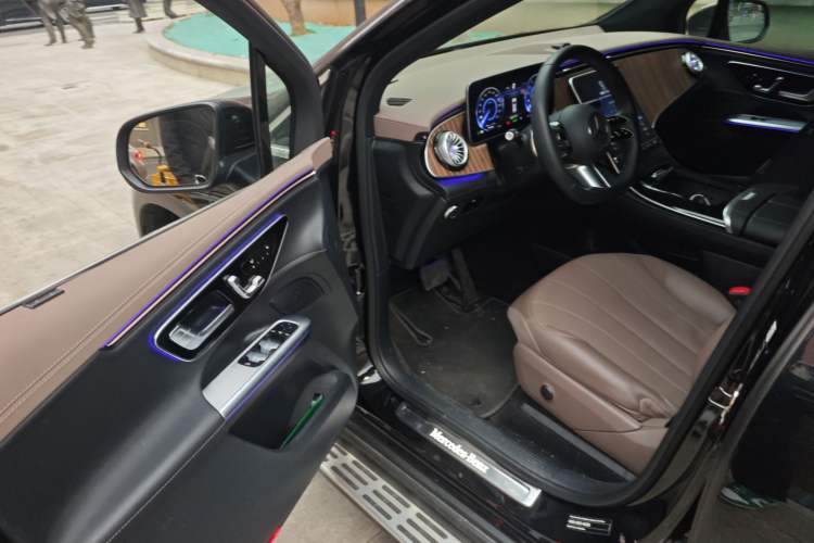 Used Mercedes-Benz EQE SUV 2024 350 4MATIC Pioneer Edition