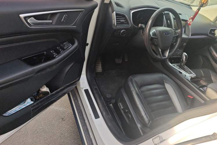 Used Ford Edge 2018 EcoBoost 245 Two-Wheel-Drive Titanium 7-Seater China V Standard
