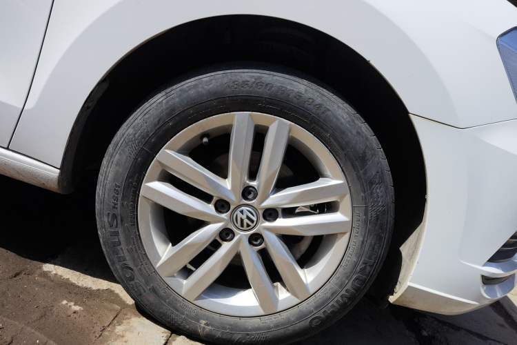 Used Volkswagen Jetta 2019 Dream Edition 1.4L Manual Fashion Version