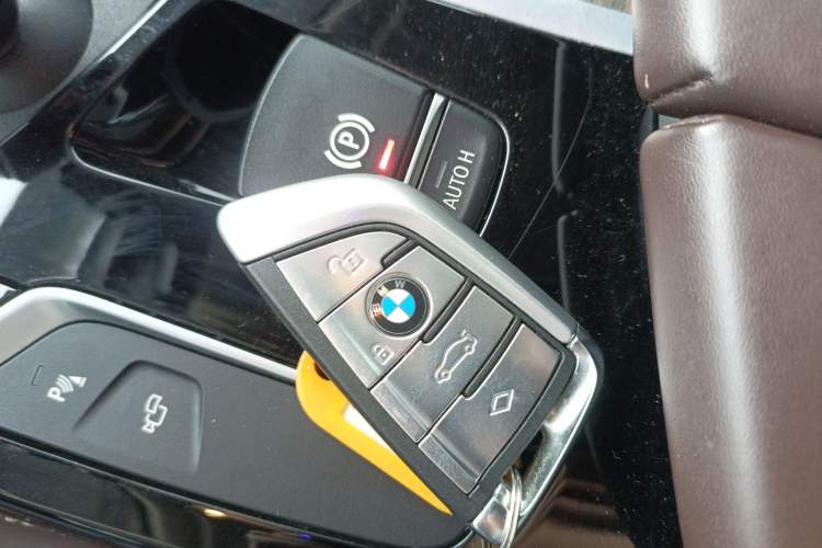 Used BMW 5 Series 2019 530Li Luxury Edition Premium Package Vehicle Key