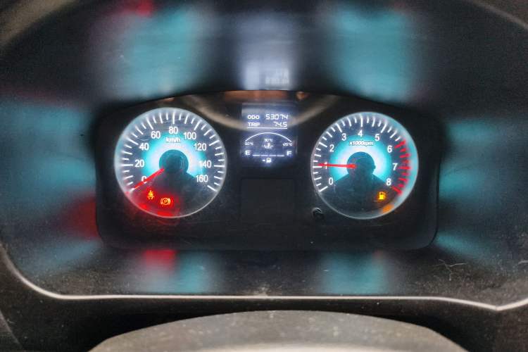 Used Jinbei Gold Hiace M Classic 2022 1.5L Engineering Lion Passenger Vehicle 6 Seats
