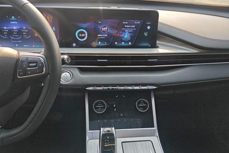 Used Chery Tiggo 8 2023 Kunpeng Edition 290TGDI Automatic Excellence Model Audio And AC Panel