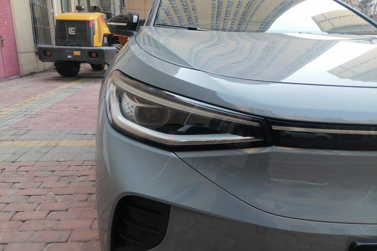 Used Volkswagen ID.4 CROZZ 2022 Long-Range Lite PRO Edition Right Front Headlight