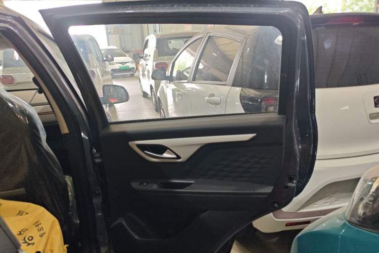 Used JAC Yiwei E10X 2024 Charming Edition 301km Lite