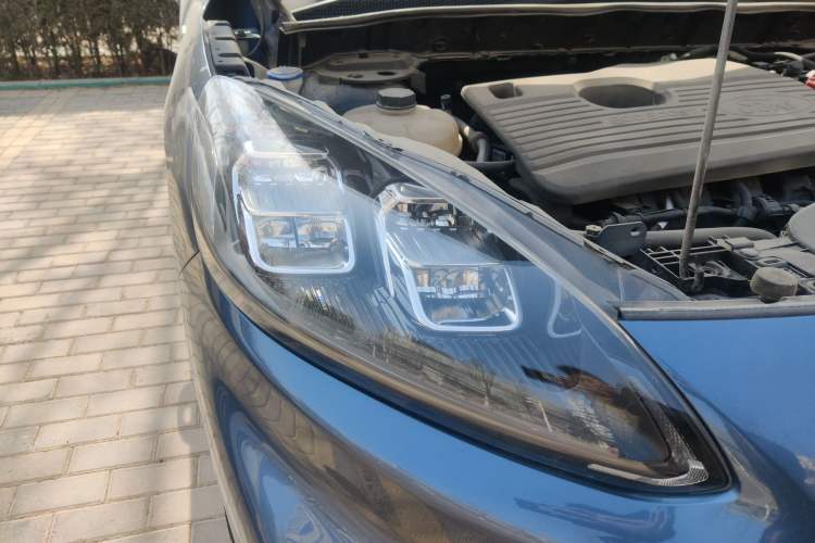 Used Ford Escape 2020 EcoBoost 245 Four-Wheel Drive ST-LINE Deluxe Edition
