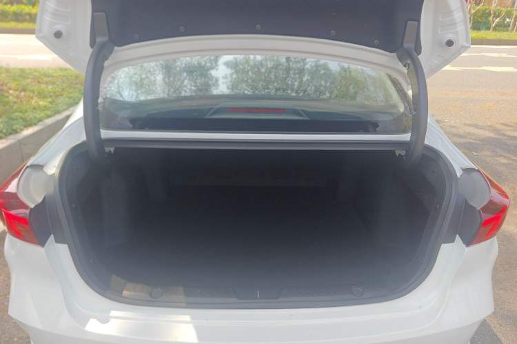 Used CHANGAN Eado 2020 PLUS Blue Whale NE 1.4T GDI DCT Prestige Model Trunk