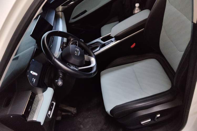 Used Geely Auto Emgrand L 2022 1.4T CVT Ultimate Model
