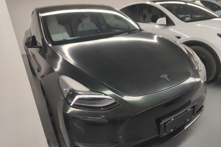 Used Tesla Model Y 2022 Long-Range All-Wheel-Drive Version
