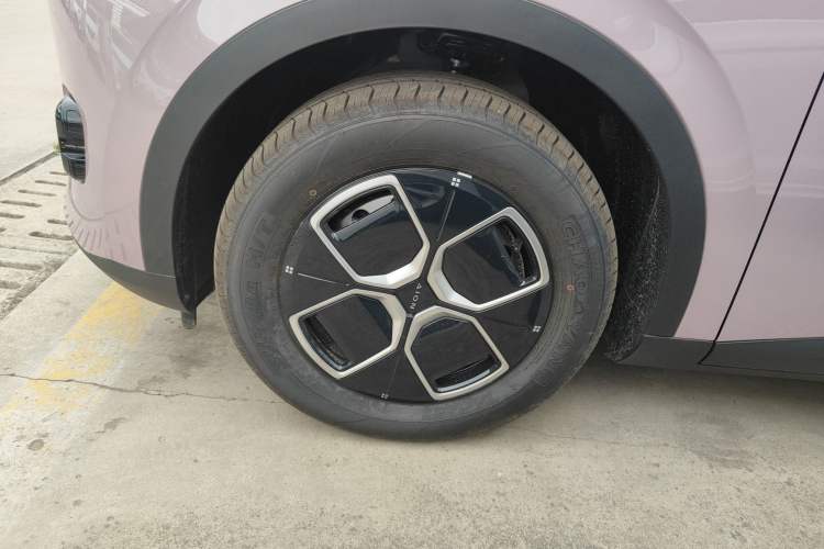 Used AION UT 2025 330 Starlight Edition Left Front Wheel Hub