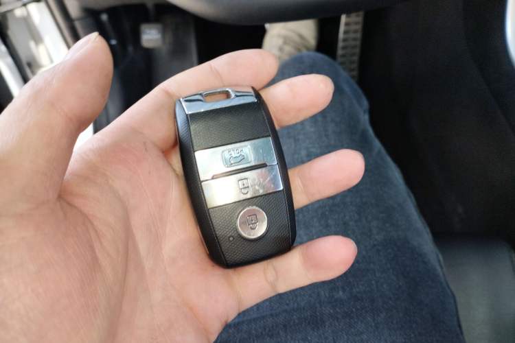 Used Kia KX5 2016 1.6T Automatic Two-Wheel Drive DLX Vehicle Key