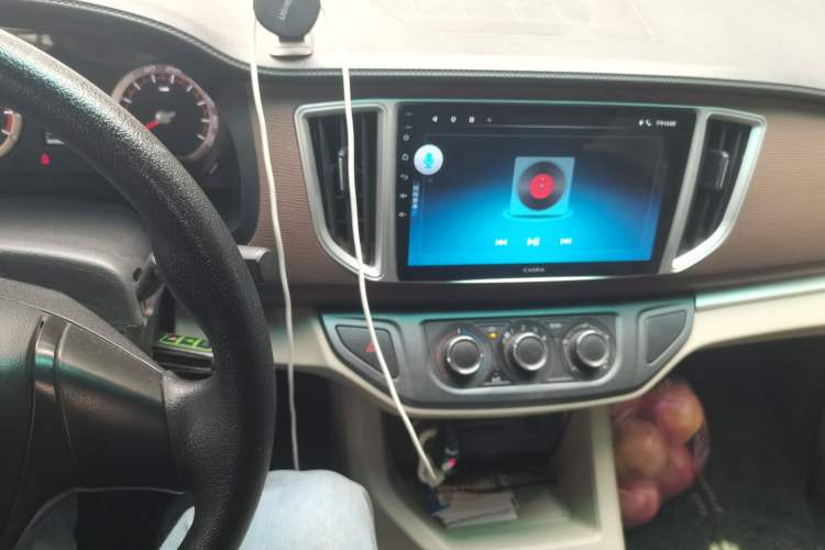 Used FORTHING Lingzhi 2019 Facelifted M5L 1.6L 7-Seater Base Model China VI Standard Audio And AC Panel