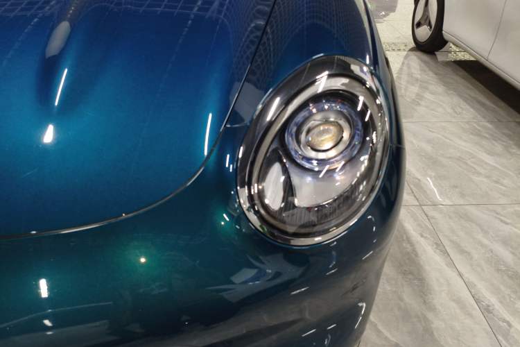 Used ORA Good Cat 2021 400km Standard Range Venus Edition Lithium-Ion Battery
