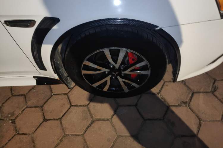 Used Mitsubishi Lancer EX 2016 1.8L Manual Black-and-White Retro Edition