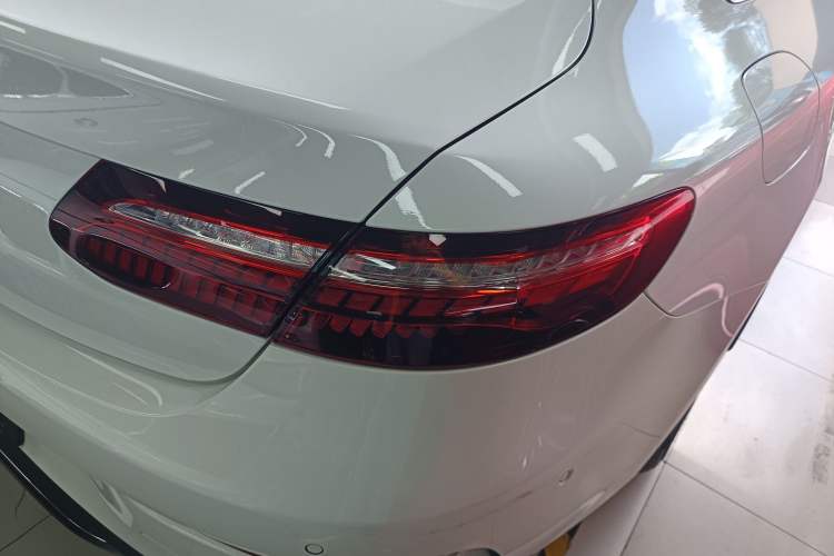 Used Mercedes-Benz E-Class 2021 E 260 Coupe Exterior 6