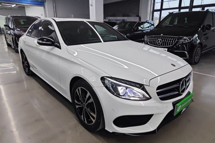 Used Mercedes-Benz C-Class 2018 C 200 Sport Edition Front Right 45 Deg