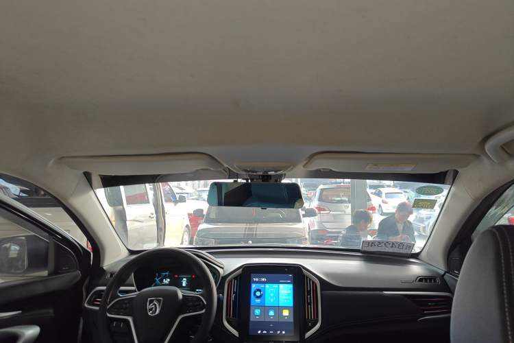 Used Baojun 530 2021 Global Car Anniversary Edition 1.5T Manual Luxury Model 7 Seats