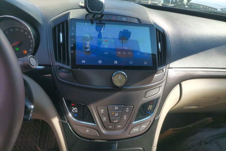 Used Buick Regal 2014 2.0L Leading Fashion Edition