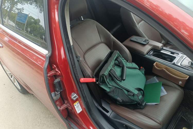 Used Jaguar XFL 2017 XFL 2.0T 240PS Luxury Edition Right Front Seat