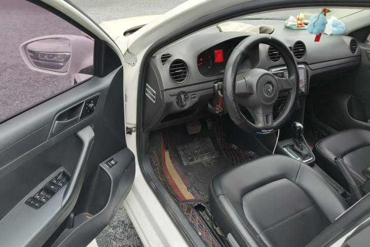 Used Volkswagen Jetta 2015 Value Edition 1.6L Automatic Fashion Version Driver Seat