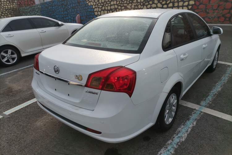 Used Buick Excelle 2015 1.5L Automatic Classic Model
