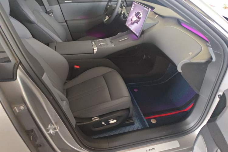 Used Xiaomi Auto YU7 2025 Ultra-Long Range Rear-Wheel Drive Version Right Front Seat