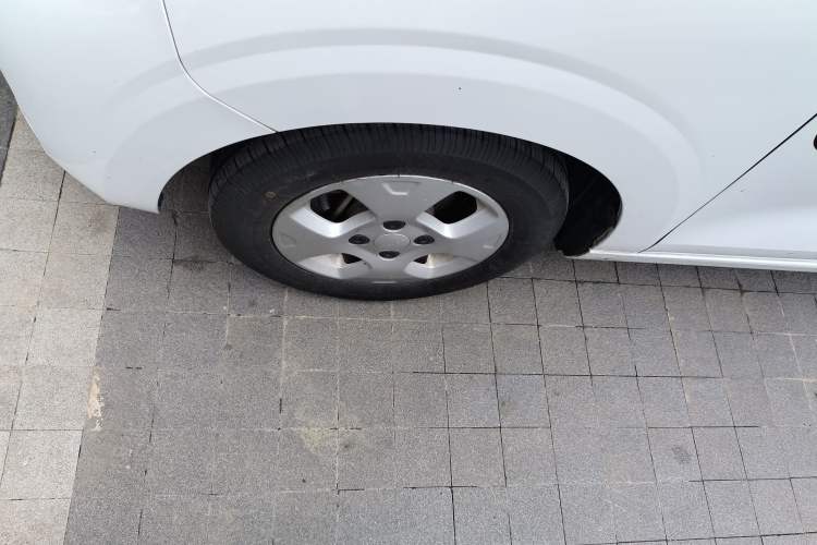 Used Roewe Clever 2021 302km All-Round Version Left Front Wheel Hub