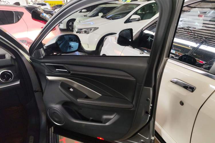 Used Wey VV6 2018 2.0T Two-Wheel Drive Flagship Version China V Standard