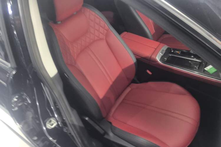 Used Dongfeng Aeolus Yixuan MAX 2021 1.5T Ultra-Stylish Trendsetter Edition Right Front Seat