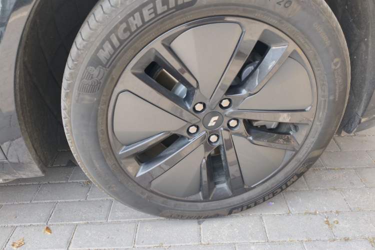 Used Li Auto L8 2024 Max Right Front Wheel Hub