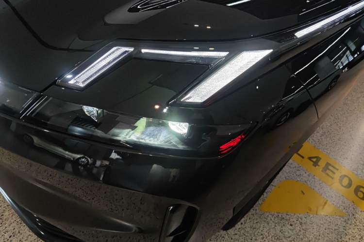 Used Lynk & Co 08 EM-P 2023 120km Long-Range Halo
