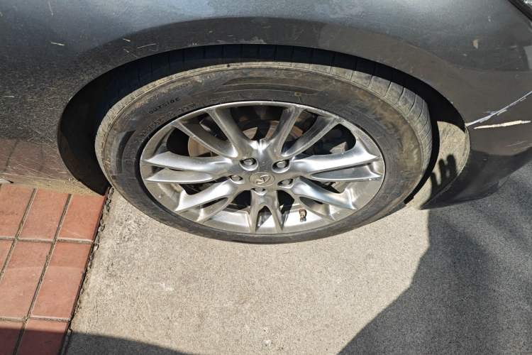 Used Infiniti Q50L 2016 2.0T Ambition Edition Right Front Wheel Hub