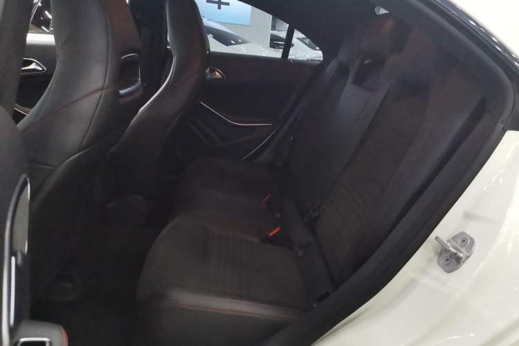 Used Mercedes-Benz CLA 2015 CLA 220 4MATIC
