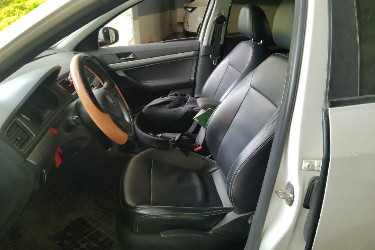 Used Volkswagen Lavida 2017 1.6L Automatic Fashion Edition Left Front Seat