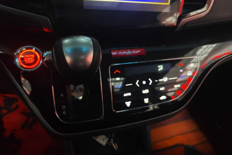 Used Honda Odyssey 2018 2.4L Luxury Edition