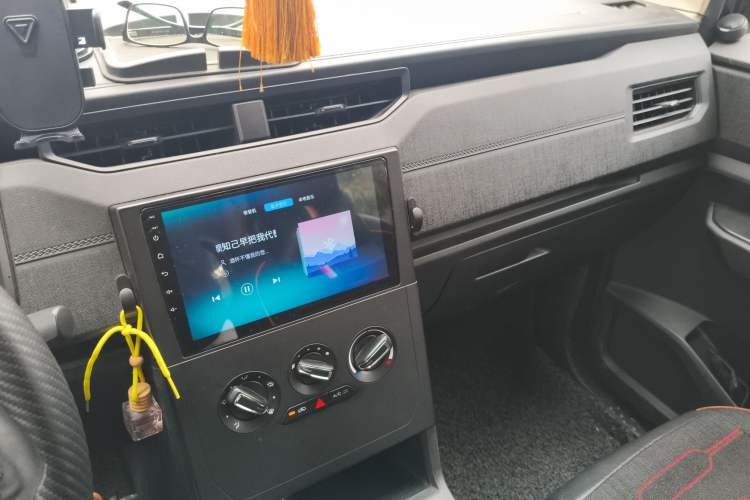 Used Wuling Hongguang PLUS 2020 1.5L Manual Standard Edition 5 Seats