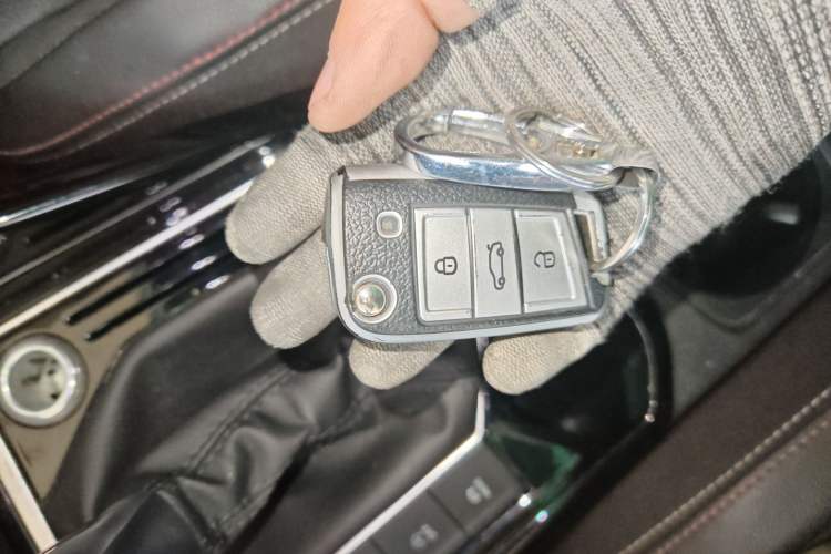 Used Volkswagen Tayron 2020 330TSI Two-Wheel Drive Luxury Smart Connectivity Version
