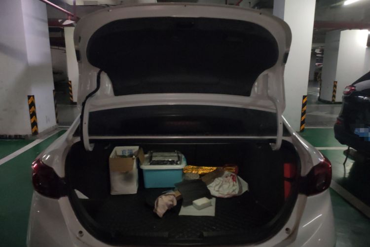 Used Mazda 3 Axela 2017 Sedan 1.5L Automatic Luxury Model Emission Standard China V Trunk