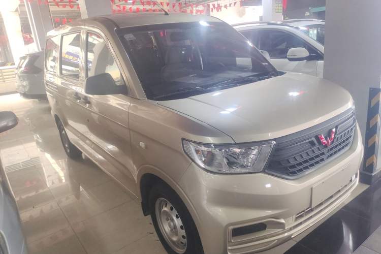 Used Wuling Hongguang V 2022 1.5L Jingqu Edition Electric-Assist LAR